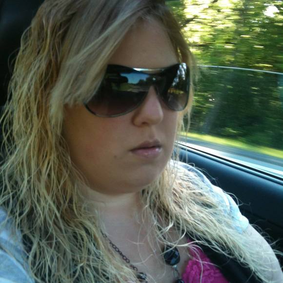 Meet your Posher, Amanda - Picture 1 of 1